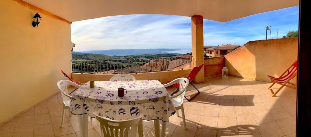 Casa Smeralda - Piscina E Vista Sul Mare! Trinità dʼAgultu Eksteriør bilde